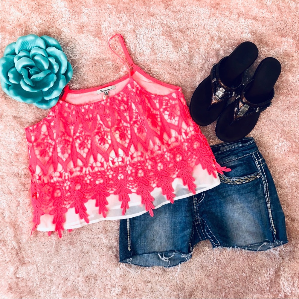 🛍 LACE HOT PINK TOP